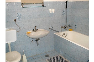 Croazia Privát Slatine, Esterno